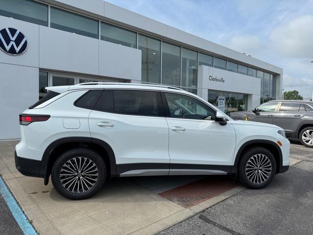 new 2025 Volkswagen Tiguan car, priced at $28,556