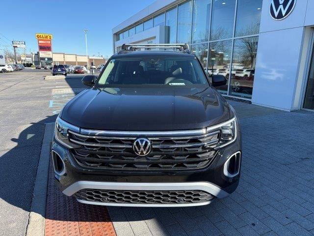 new 2025 Volkswagen Atlas car, priced at $51,131