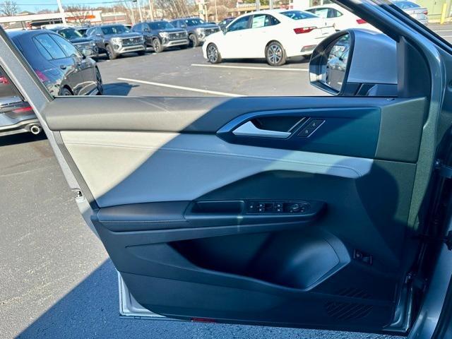 new 2024 Volkswagen Taos car, priced at $28,000