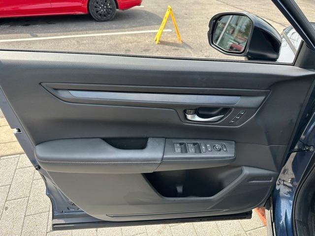 used 2025 Honda CR-V Hybrid car, priced at $36,294