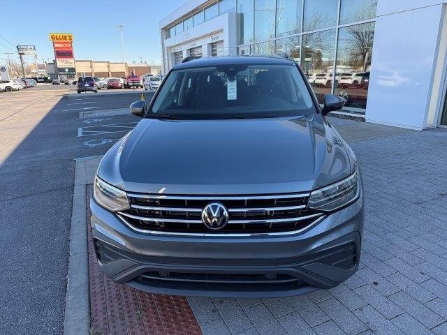 new 2024 Volkswagen Tiguan car, priced at $28,312