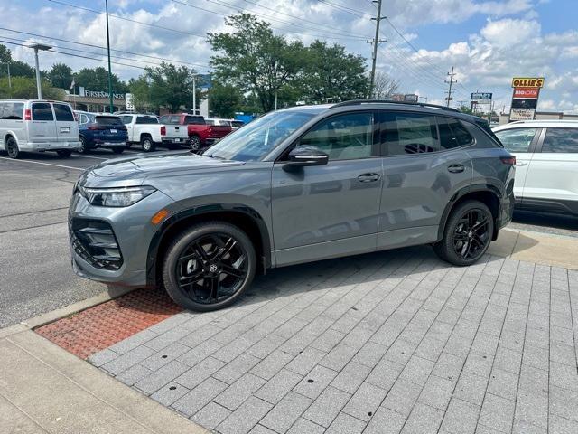 new 2025 Volkswagen Tiguan car, priced at $36,121