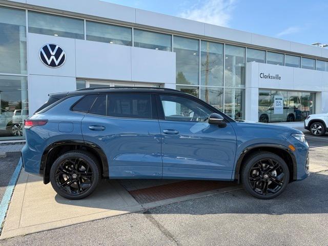 new 2025 Volkswagen Tiguan car, priced at $37,871