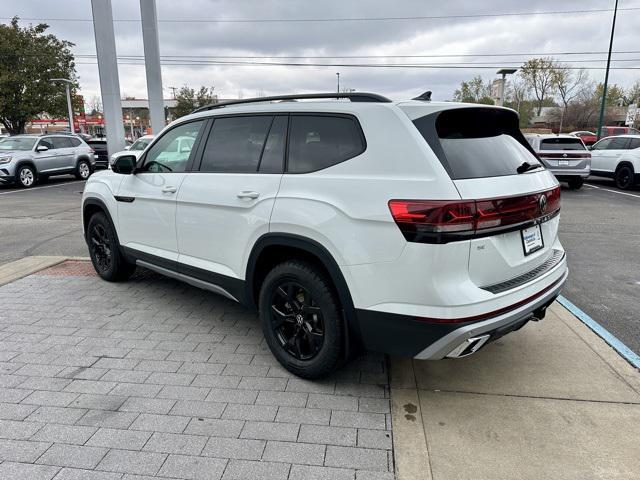 new 2025 Volkswagen Atlas car, priced at $49,416