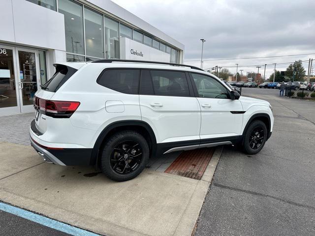 new 2025 Volkswagen Atlas car, priced at $49,416