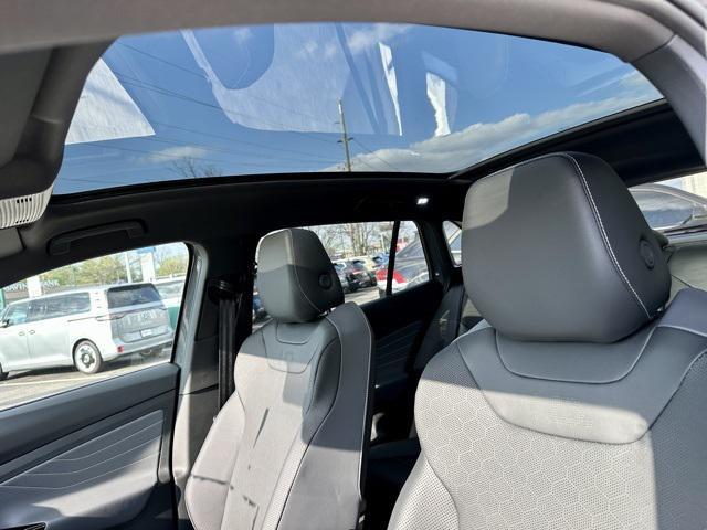 new 2025 Volkswagen ID.4 car, priced at $57,528