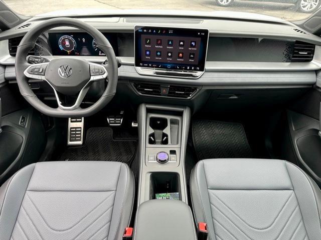 new 2025 Volkswagen Tiguan car, priced at $37,883