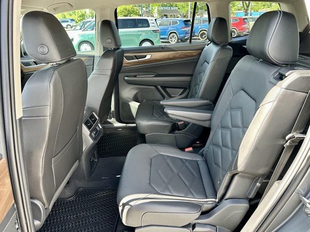 new 2025 Volkswagen Atlas car, priced at $47,487