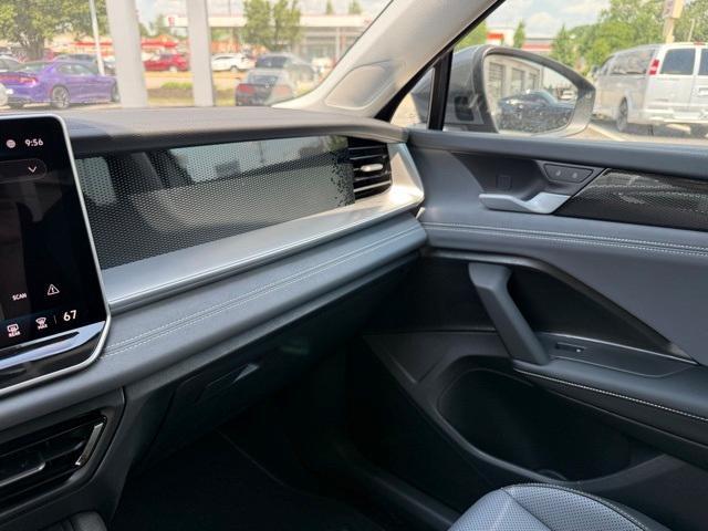 new 2025 Volkswagen Tiguan car, priced at $31,461