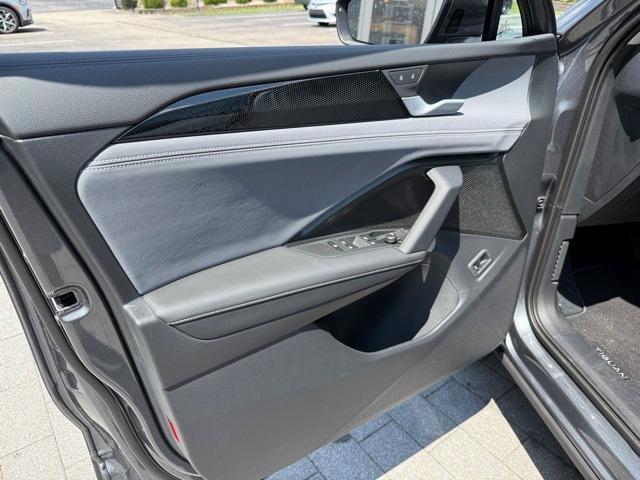 new 2025 Volkswagen Tiguan car, priced at $31,461