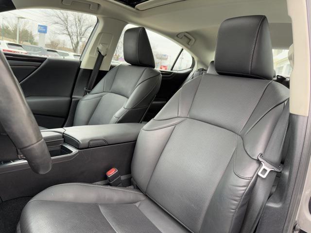 used 2019 Lexus ES 350 car, priced at $30,106