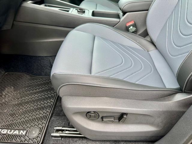 new 2025 Volkswagen Tiguan car, priced at $36,231