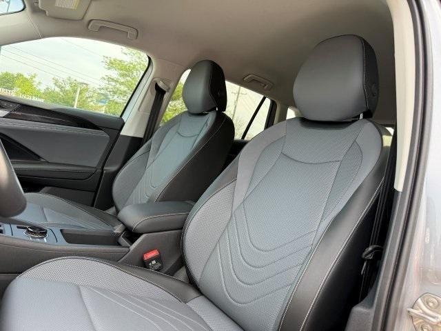 new 2025 Volkswagen Tiguan car, priced at $31,461