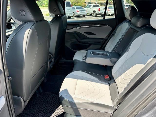 new 2025 Volkswagen Tiguan car, priced at $37,474