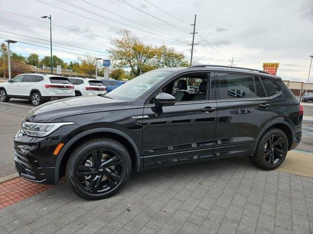 new 2024 Volkswagen Tiguan car, priced at $35,336