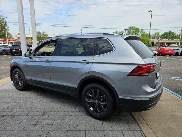 new 2024 Volkswagen Tiguan car, priced at $33,070