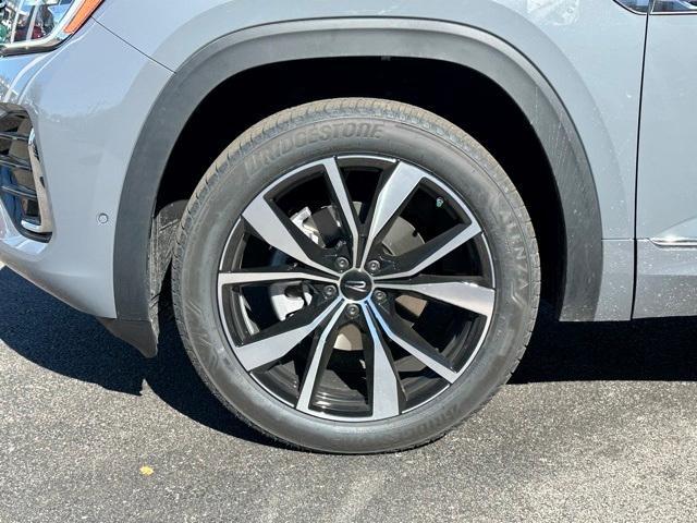 new 2025 Volkswagen Atlas Cross Sport car, priced at $48,288