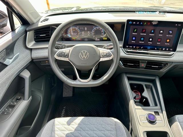new 2025 Volkswagen Tiguan car, priced at $28,256