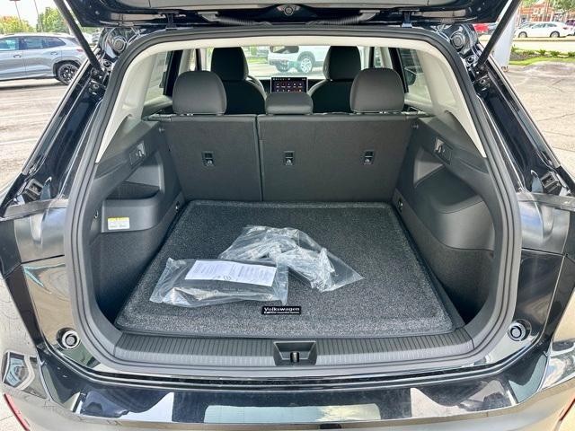 new 2025 Volkswagen Tiguan car, priced at $28,256