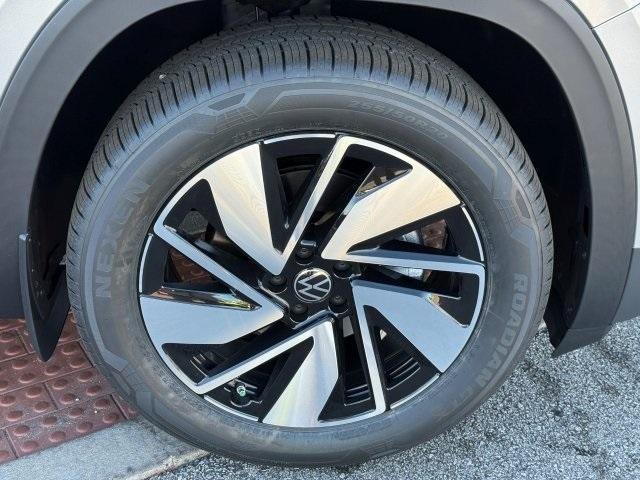 new 2026 Volkswagen Atlas car, priced at $44,884