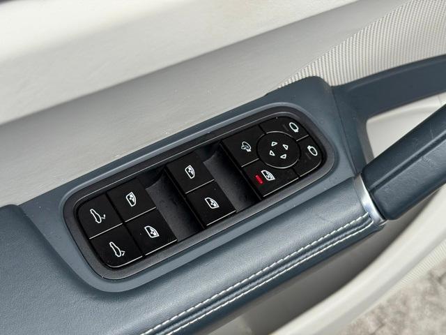 used 2019 Porsche Cayenne car, priced at $35,940