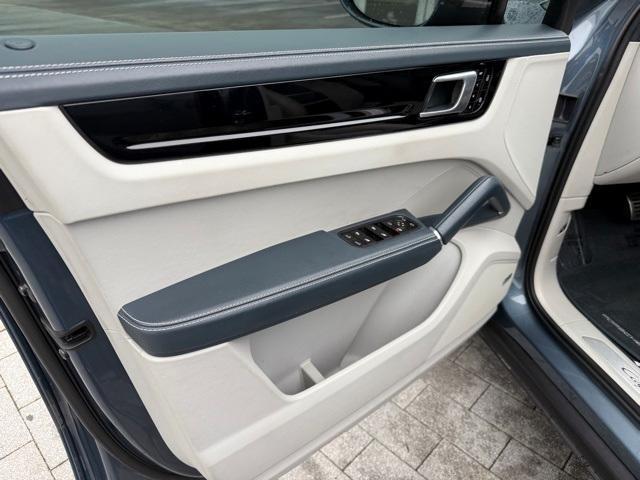 used 2019 Porsche Cayenne car, priced at $35,940