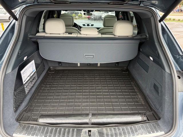 used 2019 Porsche Cayenne car, priced at $35,940