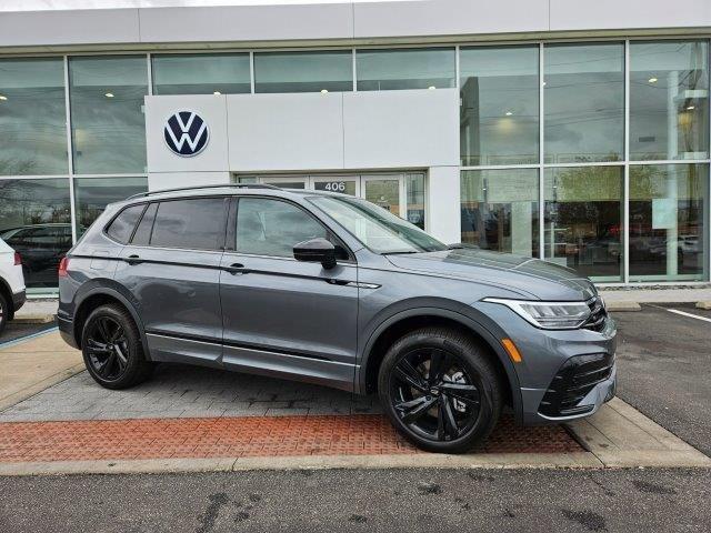 new 2024 Volkswagen Tiguan car, priced at $35,002