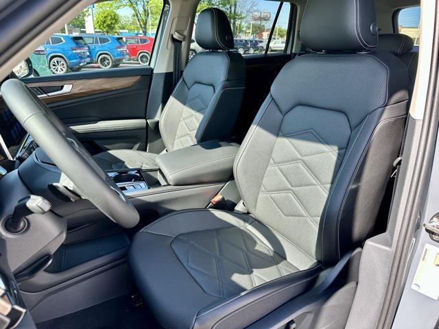 new 2025 Volkswagen Atlas car, priced at $47,992
