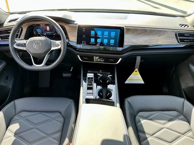 new 2025 Volkswagen Atlas car, priced at $47,992