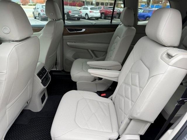 new 2026 Volkswagen Atlas car, priced at $44,459