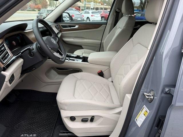 new 2026 Volkswagen Atlas car, priced at $44,459