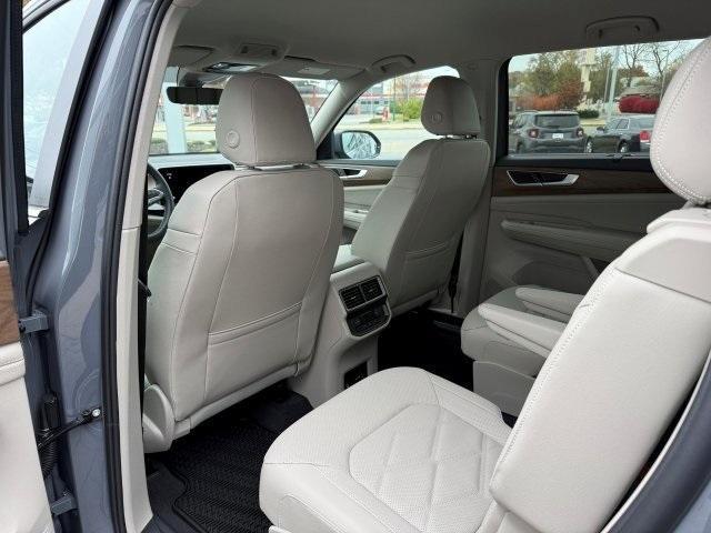 new 2026 Volkswagen Atlas car, priced at $44,459