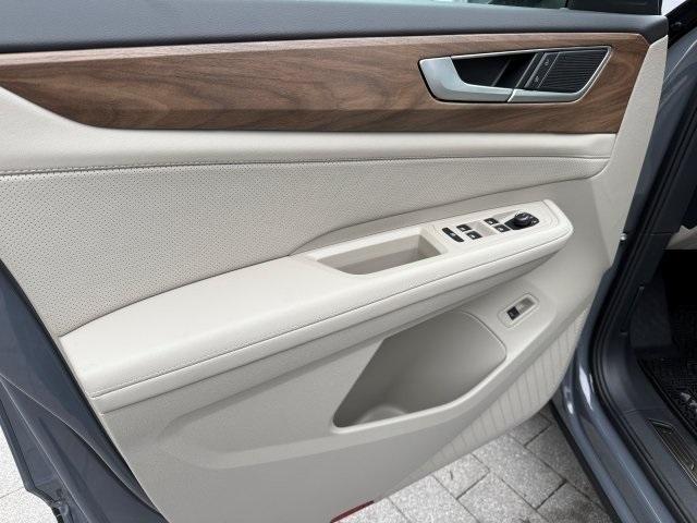 new 2026 Volkswagen Atlas car, priced at $44,459