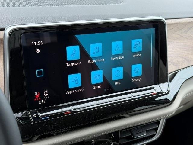 new 2026 Volkswagen Atlas car, priced at $44,459