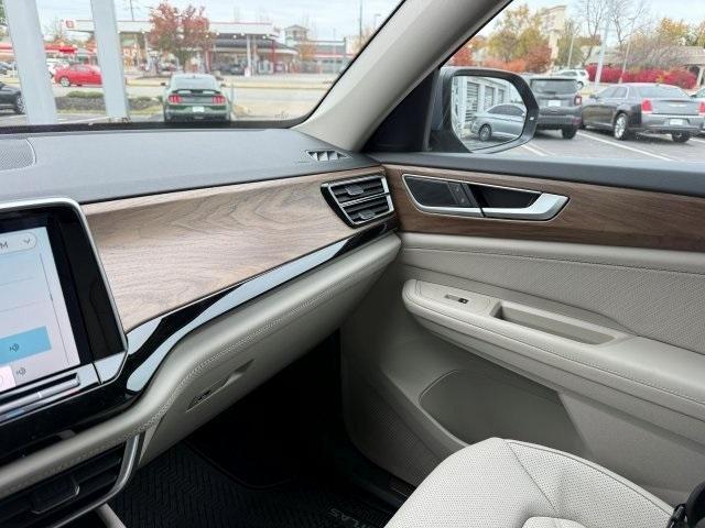 new 2026 Volkswagen Atlas car, priced at $44,459