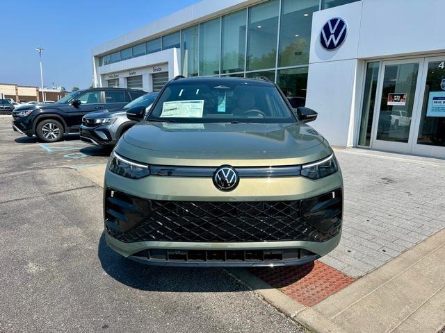 new 2025 Volkswagen Tiguan car, priced at $37,128