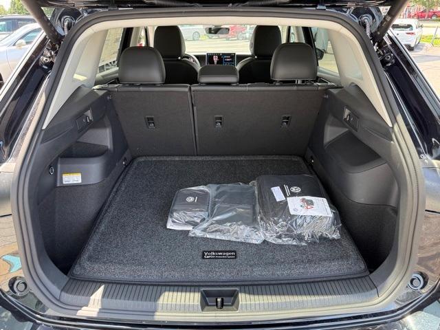 new 2025 Volkswagen Tiguan car, priced at $31,571
