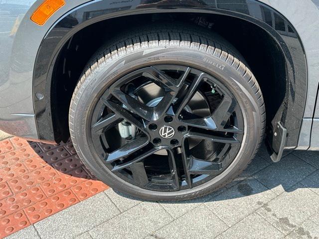 new 2025 Volkswagen Tiguan car, priced at $36,750