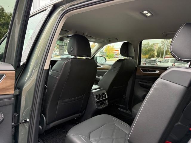 new 2026 Volkswagen Atlas car