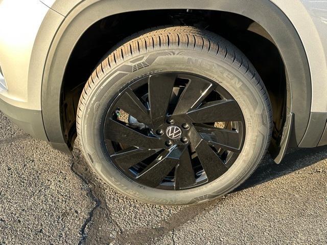 new 2026 Volkswagen Atlas car, priced at $44,777