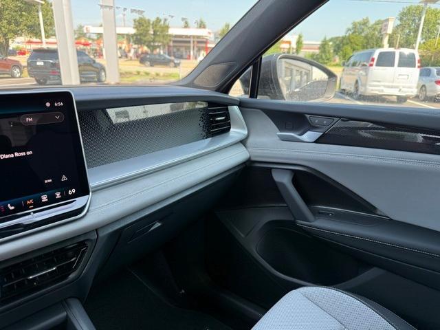 new 2025 Volkswagen Tiguan car, priced at $36,971