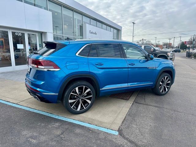 new 2025 Volkswagen Atlas Cross Sport car, priced at $47,874