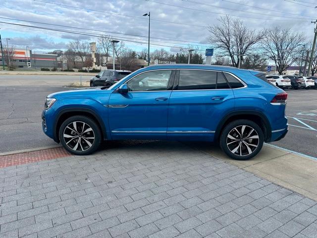 new 2025 Volkswagen Atlas Cross Sport car, priced at $47,874