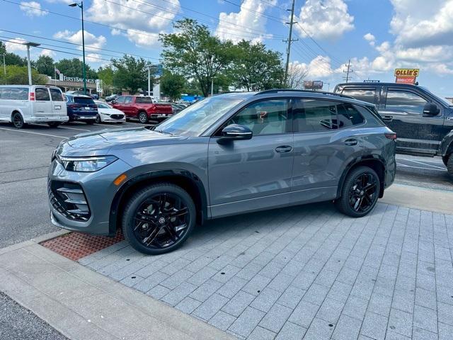 new 2025 Volkswagen Tiguan car, priced at $36,231