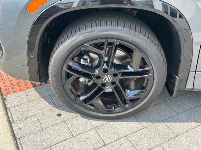 new 2025 Volkswagen Tiguan car, priced at $36,231