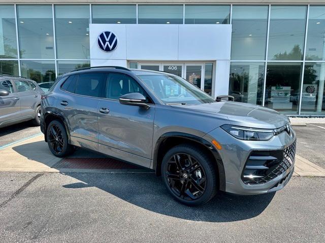 new 2025 Volkswagen Tiguan car, priced at $37,474