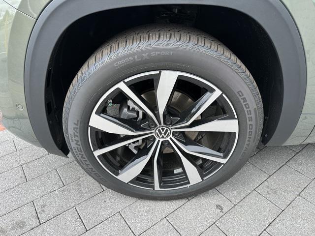 new 2025 Volkswagen Atlas Cross Sport car, priced at $53,192