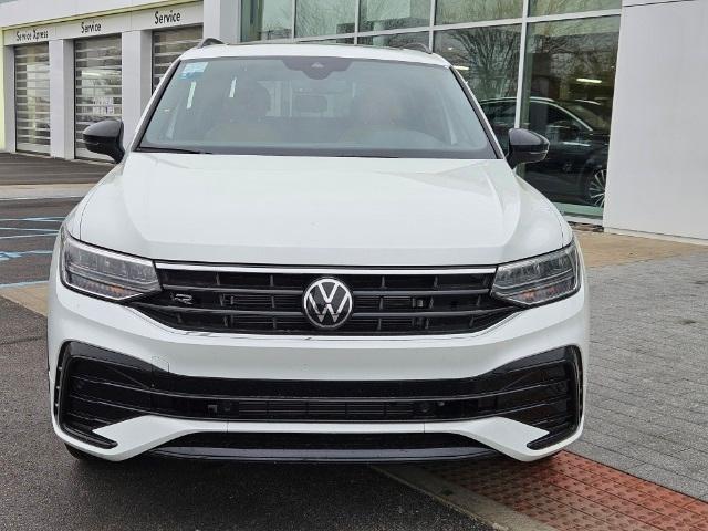 new 2024 Volkswagen Tiguan car, priced at $37,678