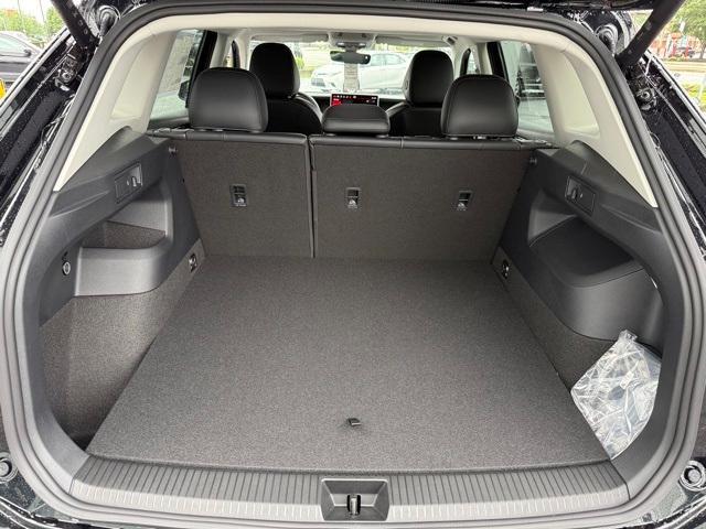 new 2025 Volkswagen Tiguan car, priced at $31,355